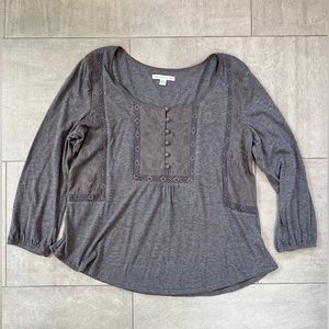 American Eagle Outfitters grey top with fun details! 3/4 sleeves in soft blend